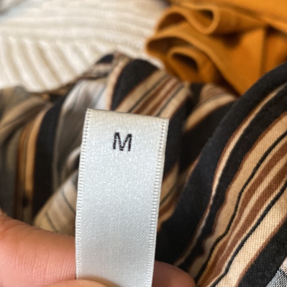 Sleeve less Blouse - Picture 8 of 8